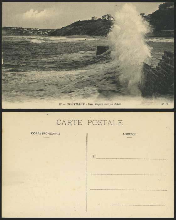 GUETHARY Rough Sea, Jetty Old Postcard Vague sur, Jetee