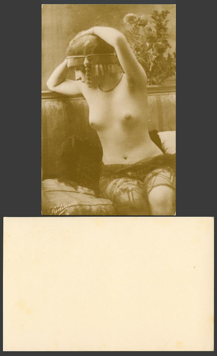 Erotic Glamour Lady Glamorous Woman Girl with Bare Breast Early Repro. Card