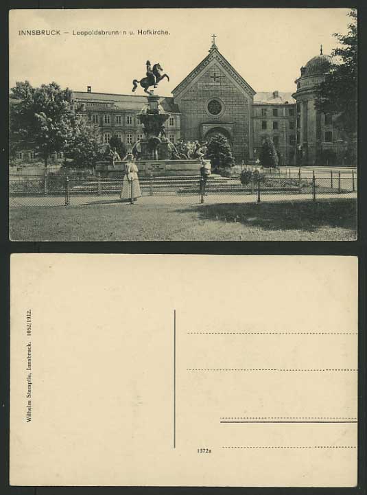 Austria Postcard INNSBRUCK Leopoldsbrunnen & Hofkirche