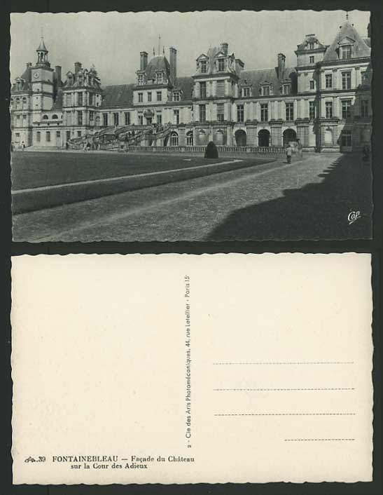France Old Postcard - FONTAINEBLEAU - Facade of Chateau