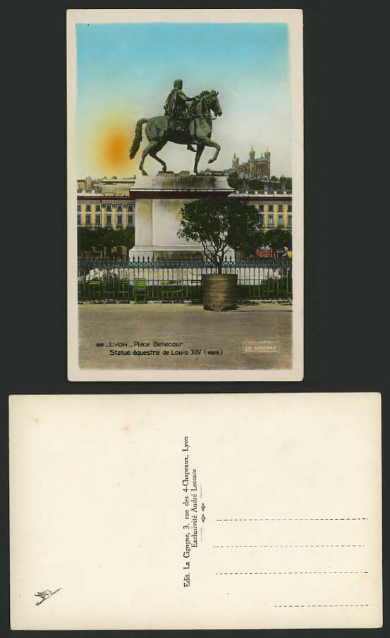 France Postcard - LYON Place Bellecour STATUE LOUIS XIV