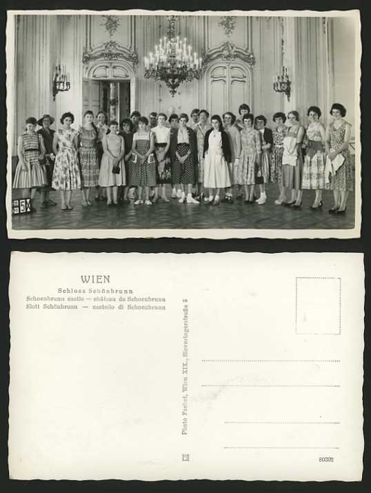Austria Wien Old R.P. Postcard SCHLOSS SCHONBRUNN Women