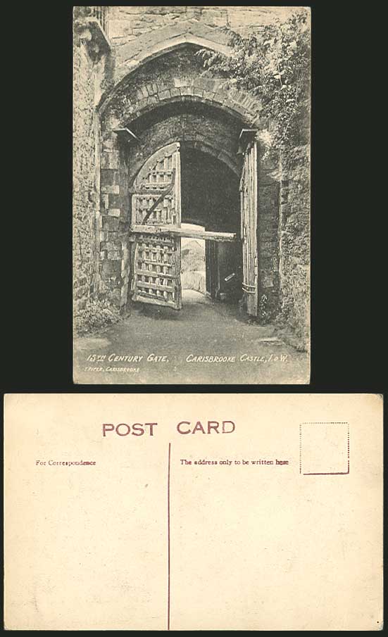 I.o.W Old Postcard CARISBROOKE CASTLE 15th Century Gate