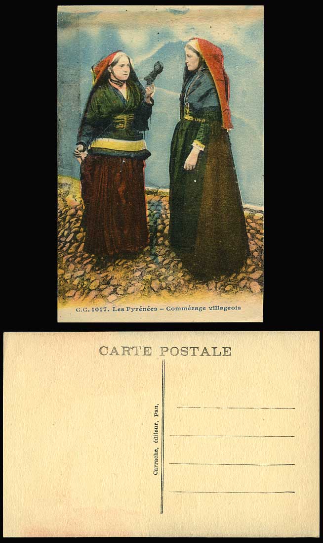 Les Pyrenees Commerage Villageois Old Postcard Village Women & National Costumes
