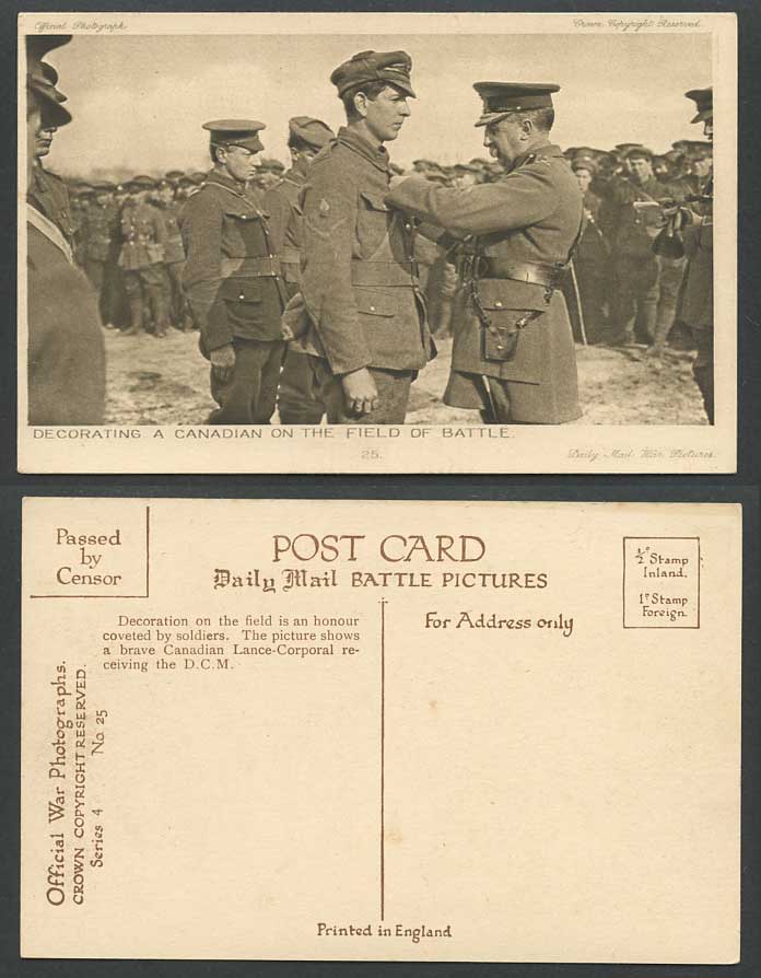 WW1 Daily Mail Old Postcard Decorating a Canadian Soldier on Field of Battle 25.
