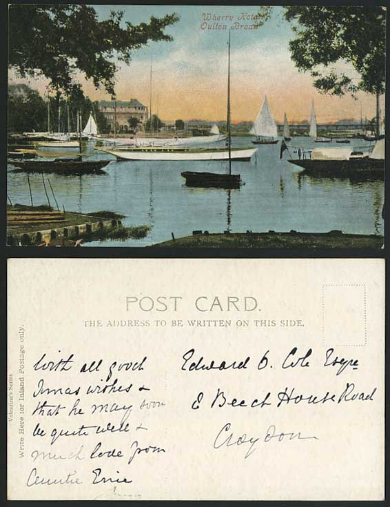 OULTON BROAD Old Postcard Wherry Hotel & Sailing Boats