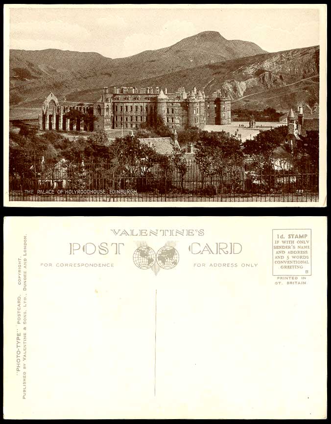 PALACE of HOLYROOD HOLYROODHOUSE, ARTHUR SEAT Old Postcard Panorama General View