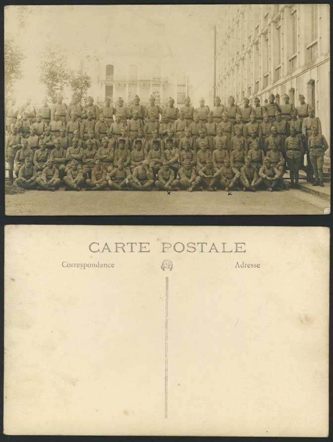 WW1 - Military Group of French Soldiers wearing Uniform Old Real Photo Postcard