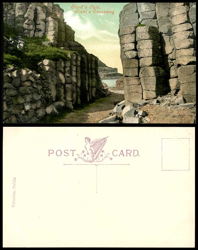 Northern Ireland, Giant's Gate Gateway Giants Causeway Old Irish Colour Postcard