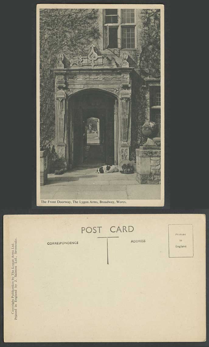 Worcs The Front Doorway Door Gate The Lygon Arms Broadway Dog Puppy Old Postcard
