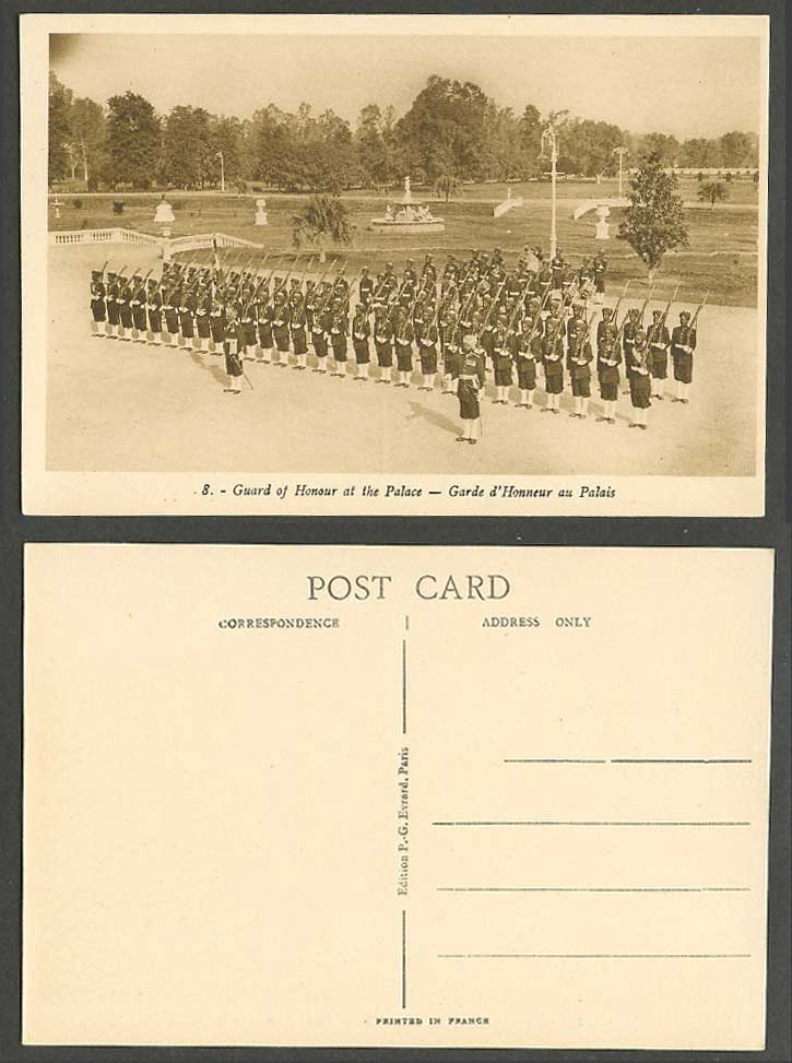 India Old Postcard Guard of Honour at the Palace, Garde d'Honneur au Palais Gdns