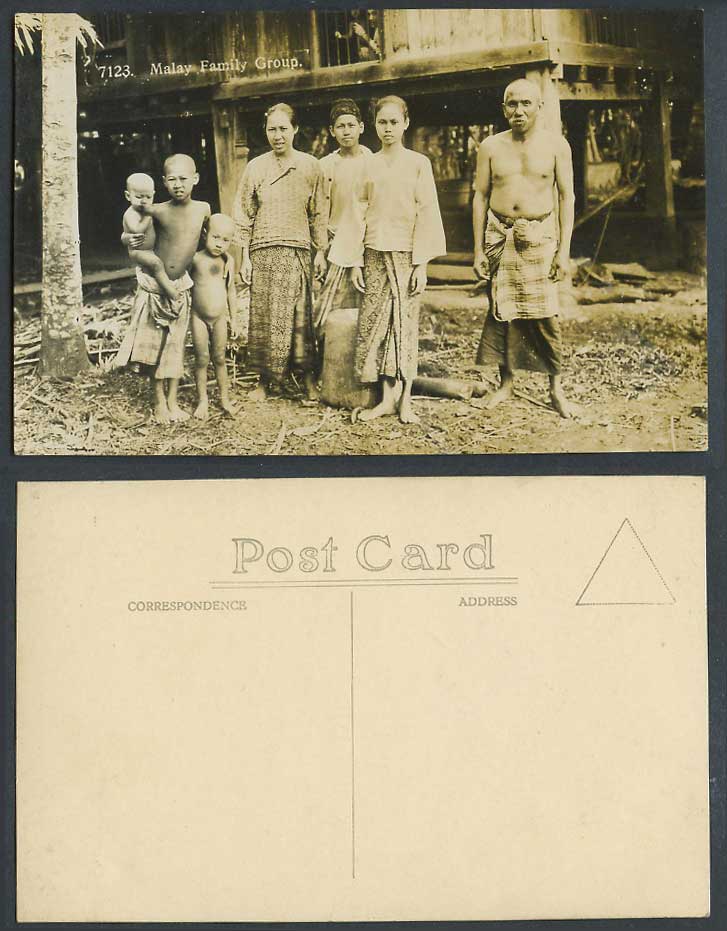 Singapore Old Real Photo Postcard Malay Family Group, Native Women Children 7123