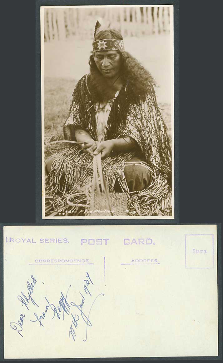 New Zealand 1934 Old Real Photo Postcard Maori Flax Plaiting A Native Woman Lady