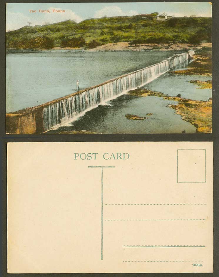 India Old Colour Postcard The Bund Poona Pune, Water Fall Waterfall Man Standing