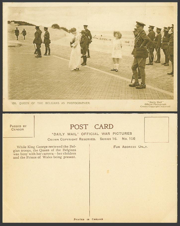 WW1 Daily Mail Old Postcard Queen of The Belgians as Photographer, King George V