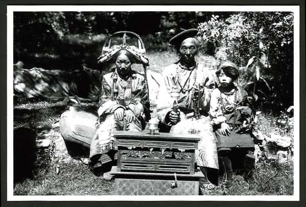 NEPAL Mt Everest Expedition 1921 Postcard Dzongpen Governor of Kharta Wife & Son