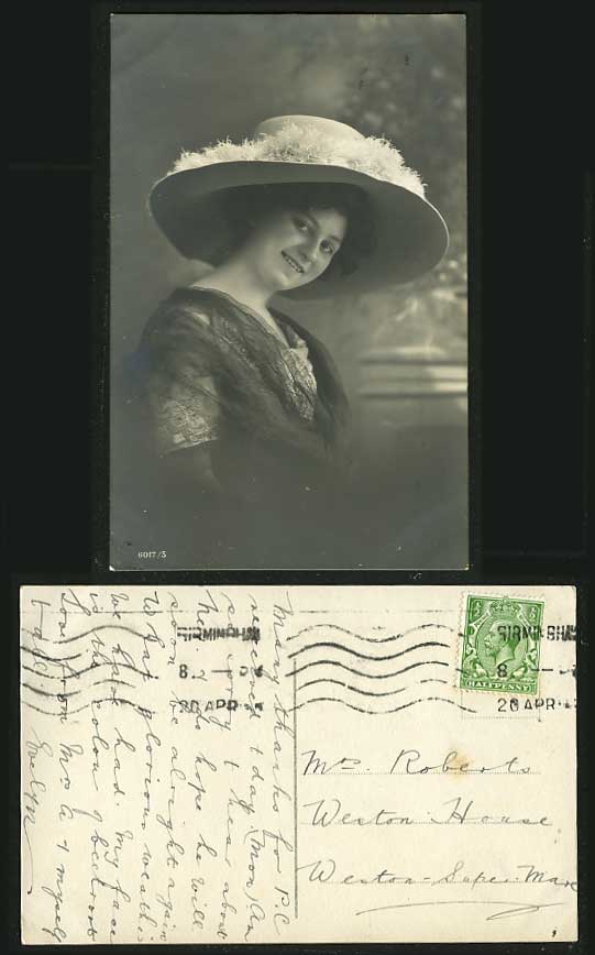 Glamourous Woman Smile 1914 Old B/W Real Photo Postcard